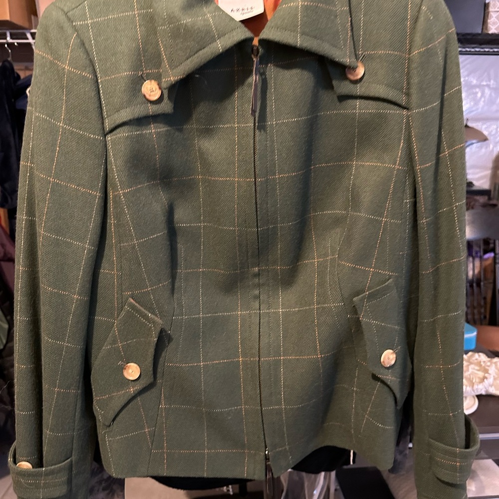 Akris Punto olive Green Checkered Women's Blazer. Size 10 excellent condition.